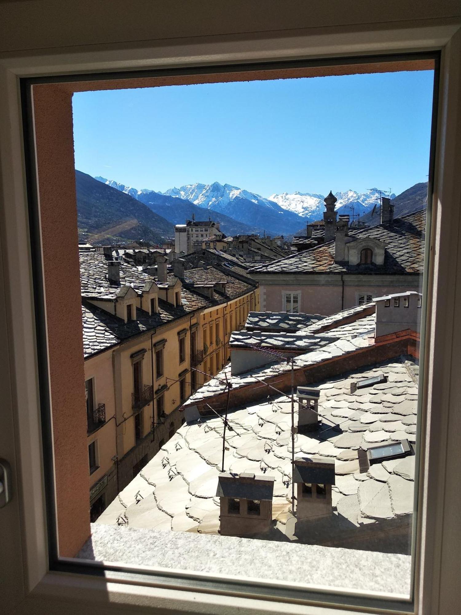 Maison Soleil - In Mansarda - Affitti Brevi Italia Аоста Екстер'єр фото